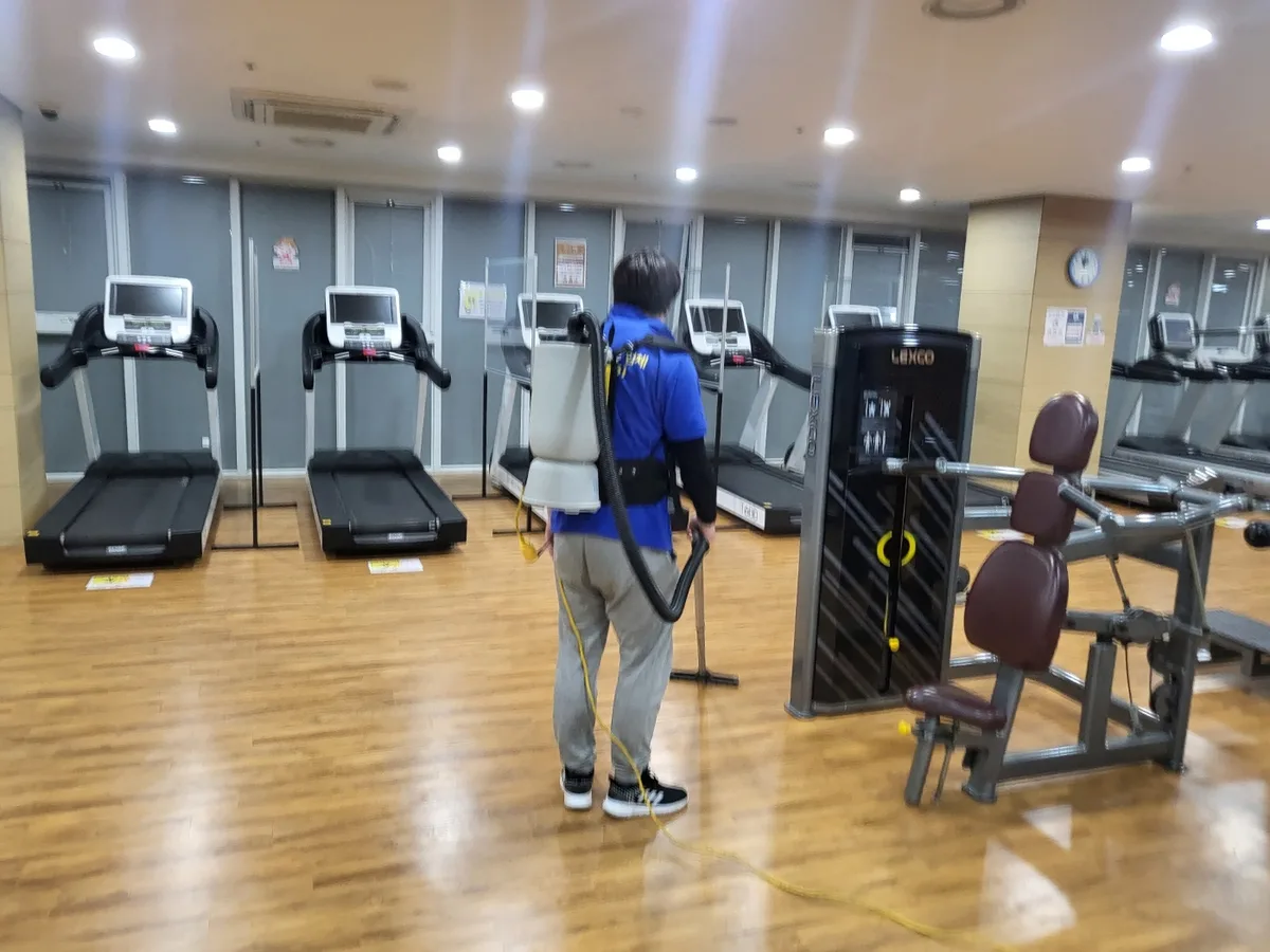 문경시 모전동 헬스장 샤워실 장비 주변 정밀 위생청소 사례 - 행진크린